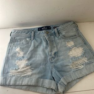 Hollister high rise shorts!